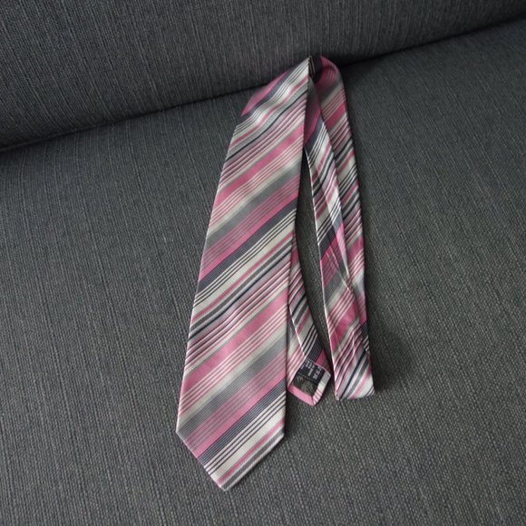 Versace 100% Silk Made in Italy 60 inch Pink and Silver Neck Tie - Picture 1 of 8
